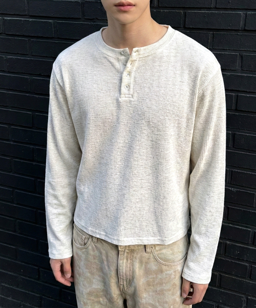 UNDEROFF(アンダーオフ)の「ワッフルクロップヘンリーネックTシャツアイボリー(Tシャツ/カットソー・メンズ・アイボリー・MEDIUM/LARGE/X-LARGE)」の1枚目の写真
