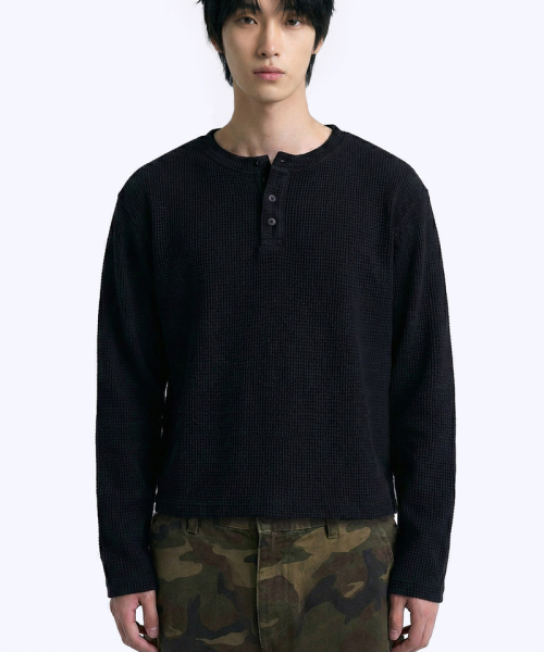 UNDEROFF(アンダーオフ)の「ワッフルクロップヘンリーネックTシャツアイボリー(Tシャツ/カットソー・メンズ・アイボリー・MEDIUM/LARGE/X-LARGE)」の4枚目の写真