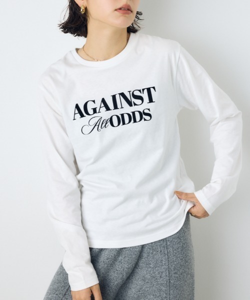 AZUL by moussy(アズールバイマウジー)の「フロッキーロゴロンT 秋服 冬服 春服 長袖 シンプル ロゴT(Tシャツ/カットソー・レディース・オフホワイト/ブラック/チャコールグレー/スモークピンク・FREE)」の1枚目の写真