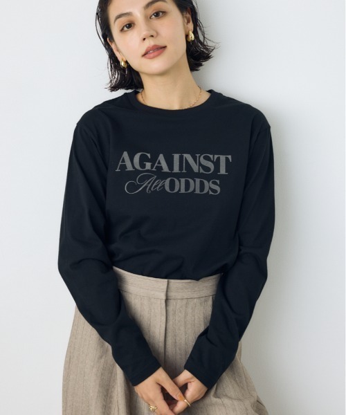 AZUL by moussy(アズールバイマウジー)の「フロッキーロゴロンT 秋服 冬服 春服 長袖 シンプル ロゴT(Tシャツ/カットソー・レディース・オフホワイト/ブラック/チャコールグレー/スモークピンク・FREE)」の2枚目の写真