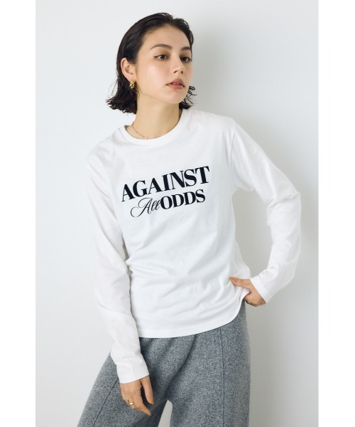 AZUL by moussy(アズールバイマウジー)の「フロッキーロゴロンT 秋服 冬服 春服 長袖 シンプル ロゴT(Tシャツ/カットソー・レディース・オフホワイト/ブラック/チャコールグレー/スモークピンク・FREE)」の5枚目の写真