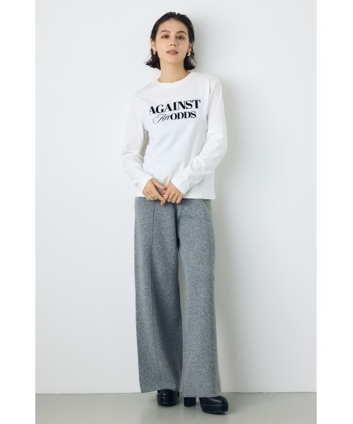 AZUL by moussy(アズールバイマウジー)の「フロッキーロゴロンT 秋服 冬服 春服 長袖 シンプル ロゴT(Tシャツ/カットソー・レディース・オフホワイト/ブラック/チャコールグレー/スモークピンク・FREE)」の9枚目の写真