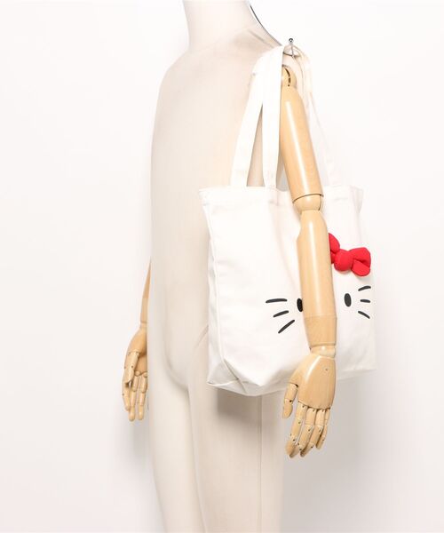 Elura(エルーラ)の「【HELLO KITTY】トートバック/658151(トートバッグ・レディース・ホワイト・FREE)」の12枚目の写真