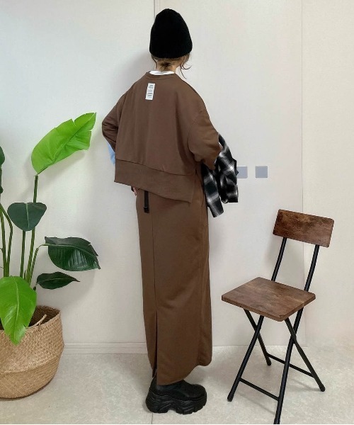 CURA CLOSET（キュラ クローゼット）の「【＠maayuuta コラボ】配色スリーブスウェットライクセットアップ（セットアップ・レディース・チャコールグレー/ブラウン/グレー・フリー）」の7枚目の写真