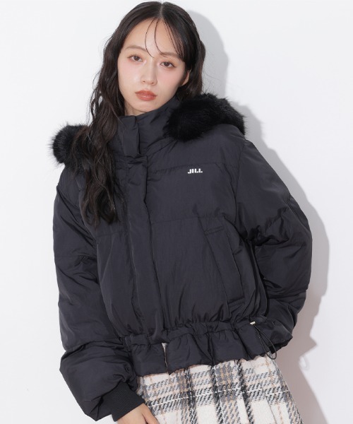 JILL by JILL STUART(ジルバイジルスチュアート)の「【WEB先行カラーあり】フェイクファー付きペプラムショートダウン(ダウンジャケット/コート・レディース・ホワイト/ブラック/ホワイト系その他/ピンク/ブルー・SMALL/MEDIUM)」の3枚目の写真