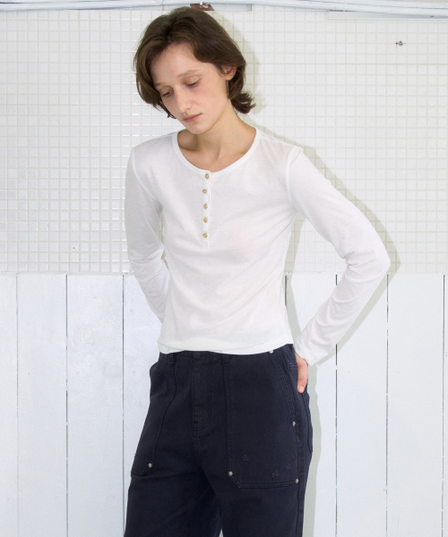 MILLO WOMEN（ミロウーマン）の「テープヘンリーネックTシャツ [アイボリー]（Tシャツ/カットソー・レディース・その他・ONE SIZE）」の2枚目の写真