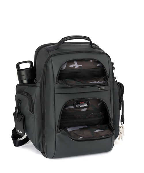 TUMI(トゥミ)の「【TUMI | SOPH.】TUMI ALPHA(アルファ)トゥミ・ブリーフ・パック(A4/PC15インチまで対応)(バックパック/リュック・メンズ・グレー系その他2・FREE)」の2枚目の写真