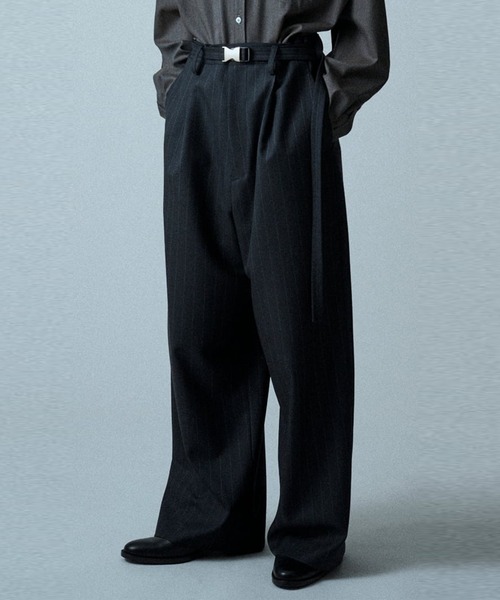 UJOH(ウジョー)の「【UJOH HOMME】Belted Wide Straight PNT(スラックス・メンズ・タン/ブラック・5/4)」の3枚目の写真