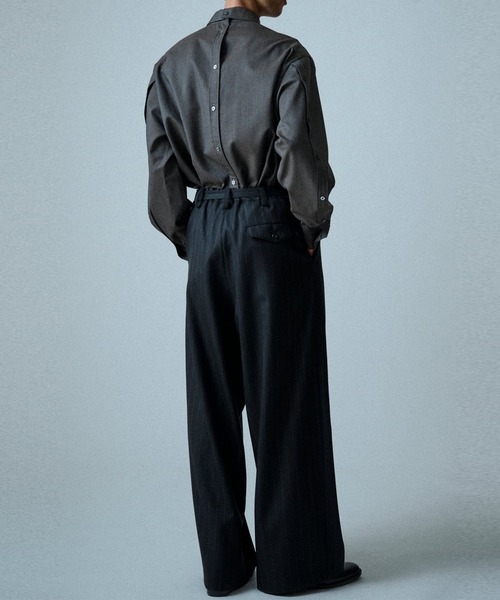 UJOH(ウジョー)の「【UJOH HOMME】Belted Wide Straight PNT(スラックス・メンズ・タン/ブラック・5/4)」の8枚目の写真