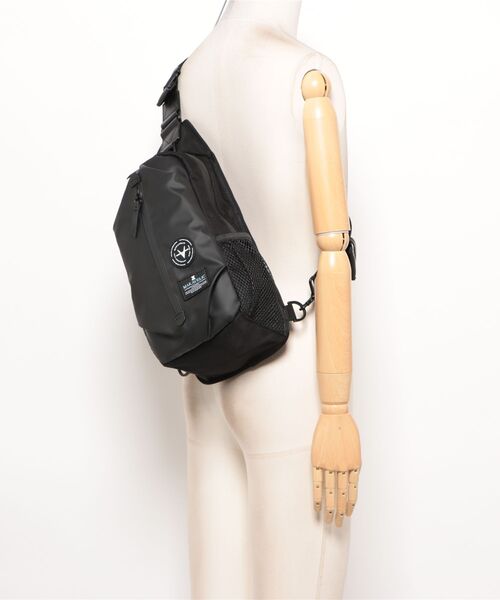 MAKAVELIC(マキャベリック)の「【62】【MAKAVELIC】【10TH ANNIVERSARY】COCOON BODY BAG】(ボディバッグ/ウエストポーチ・メンズ・ブラック・ONE SIZE)」の5枚目の写真