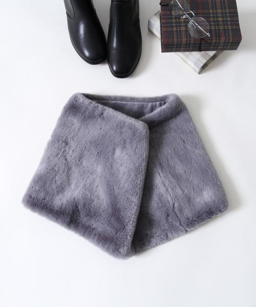 coen（コーエン）の「フラッフィーフェイクファースヌード（ストール/ショール・レディース・オフホワイト/グレー/ベージュ・FREE）」の4枚目の写真