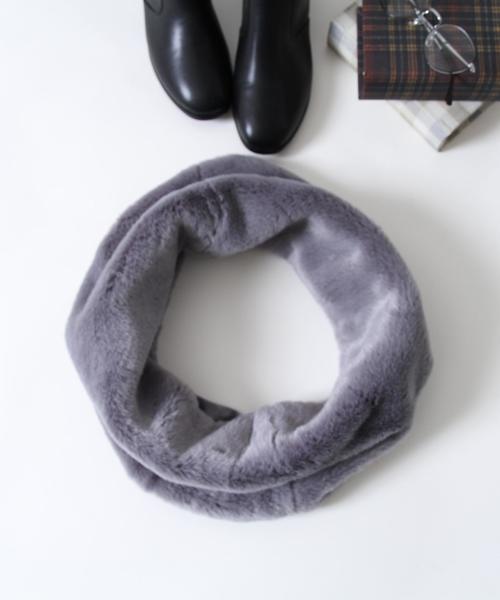 coen（コーエン）の「フラッフィーフェイクファースヌード（ストール/ショール・レディース・オフホワイト/グレー/ベージュ・FREE）」の5枚目の写真