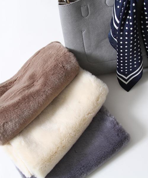 coen（コーエン）の「フラッフィーフェイクファースヌード（ストール/ショール・レディース・オフホワイト/グレー/ベージュ・FREE）」の10枚目の写真