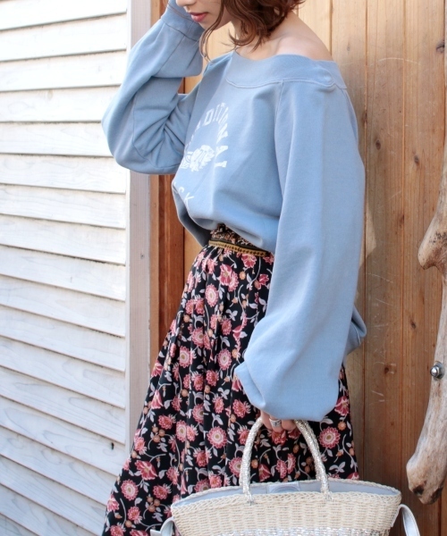 PAGEBOY（ページボーイ）の「オフショル裏毛プルオーバー（スウェット・レディース・杢グレー/ブルー/ブラック/ブルー系その他/ブラック系その他・FREE）」の6枚目の写真