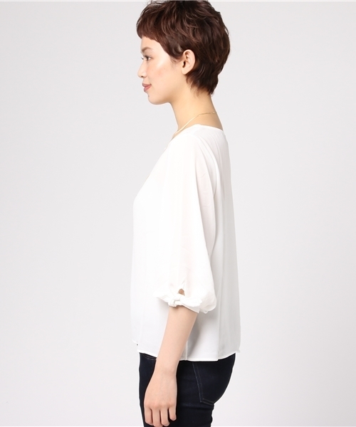 Honeys（ハニーズ）の「アクセ付袖リボンブラウス（シャツ/ブラウス・レディース・オフホワイト/ブラック/ホワイト×レッド/ブルー系その他/ベージュ/ピンク/ホワイト×イエロー・M/L）」の9枚目の写真