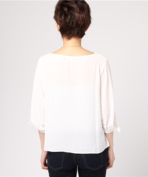 Honeys（ハニーズ）の「アクセ付袖リボンブラウス（シャツ/ブラウス・レディース・オフホワイト/ブラック/ホワイト×レッド/ブルー系その他/ベージュ/ピンク/ホワイト×イエロー・M/L）」の10枚目の写真