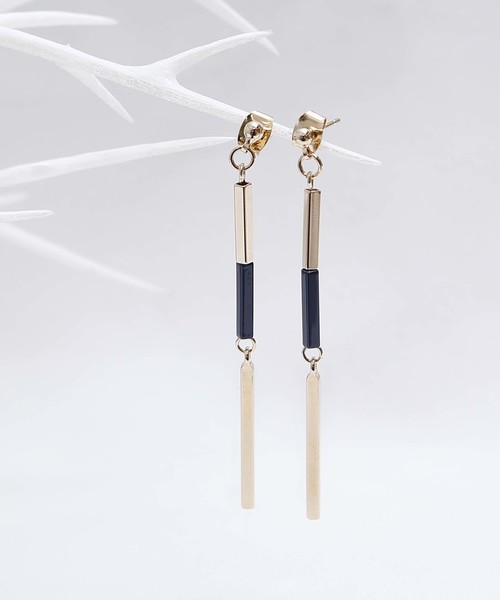 PLAIN CLOTHING(プレーンクロージング)の「カラースティックピアス【PLAIN CLOTHING】(ピアス(両耳用)・レディース・ネイビー/ミント/アイボリー/ピンク/グレー・FREE)」の1枚目の写真