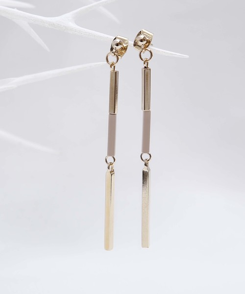 PLAIN CLOTHING(プレーンクロージング)の「カラースティックピアス【PLAIN CLOTHING】(ピアス(両耳用)・レディース・ネイビー/ミント/アイボリー/ピンク/グレー・FREE)」の5枚目の写真