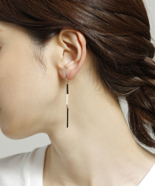 PLAIN CLOTHING(プレーンクロージング)の「カラースティックピアス【PLAIN CLOTHING】(ピアス(両耳用)・レディース・ネイビー/ミント/アイボリー/ピンク/グレー・FREE)」の9枚目の写真