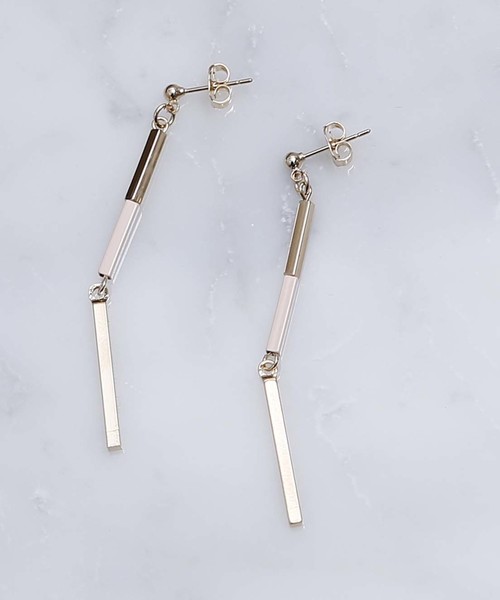 PLAIN CLOTHING(プレーンクロージング)の「カラースティックピアス【PLAIN CLOTHING】(ピアス(両耳用)・レディース・ネイビー/ミント/アイボリー/ピンク/グレー・FREE)」の12枚目の写真