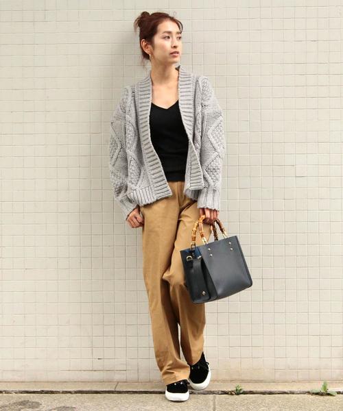 BEAUTY&YOUTH UNITED ARROWS（ビューティーアンドユースユナイテッドアローズ）の「BY チノハイウエストテーパードパンツ ◆（チノパンツ・レディース・ベージュ・MEDIUM/SMALL）」の2枚目の写真