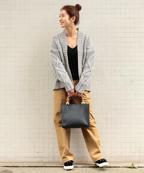 BEAUTY&YOUTH UNITED ARROWS（ビューティーアンドユースユナイテッドアローズ）の「BY チノハイウエストテーパードパンツ ◆（チノパンツ・レディース・ベージュ・MEDIUM/SMALL）」の3枚目の写真