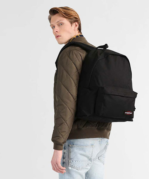 EASTPAK(イーストパック )の「PADDED PAK'R XL CORE COLORS デイパック(バックパック/リュック)」|ブラック