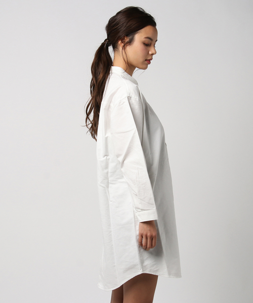 LBC（エルビーシー）の「コットンオックスシャツワンピース                 （ワンピース・レディース・ホワイト/イエロー/ブルー・MEDIUM/LARGE）」の4枚目の写真