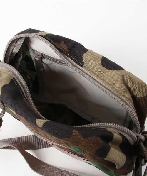 BRIEFING（ブリーフィング）の「JOINT 2WAY ZIP TOP / ジョイント 2ウェイ ジップトップ（ショルダーバッグ・レディース・ブラック/ホワイト/カモフラージュ/ブラウン系カモフラージュ/ベージュ系その他・FREE）」の9枚目の写真