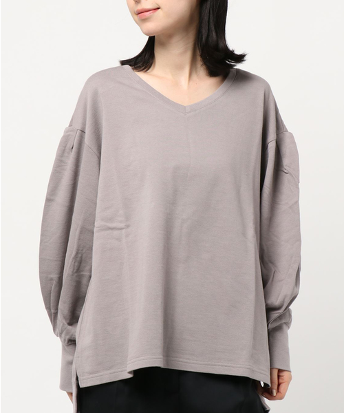 IEDIT(イディット)の「IEDIT コットン100%のVネックスウェットトップス(スウェット・レディース・ベージュ/ネイビー/ピンク/ブルーグリーン/マスタード/カーキ/グレー/チャコールグレー・SMALL/MEDIUM/LARGE/X-LARGE/XX-LARGE)」の2枚目の写真