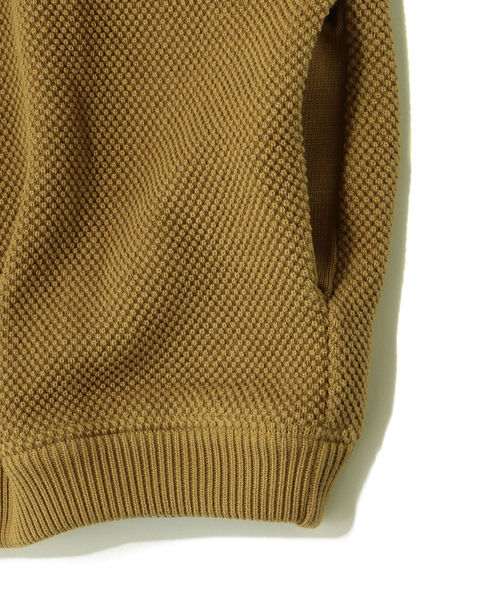 crepuscule（クレプスキュール）の「crepuscule: 【エクスクルーシブ】 Vネック カーディガン（カーディガン/ボレロ・メンズ・ベージュ/カーキ・1/2）」の10枚目の写真