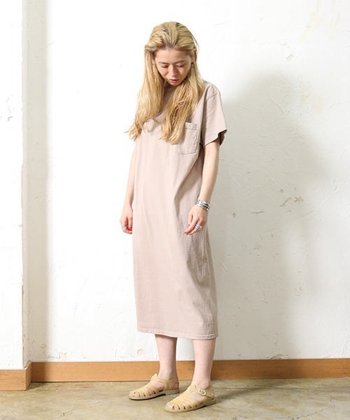 Goodwear(Since1983)（グッドウェア）の「【MADE IN USA】S/S POCKET ONEPIECE LONG / ショートスリーブポケット ワンピース ロング（ワンピース・レディース・ダークオリーブ/ベージュ/ヘザーグレー/ブラウン/ブラック系その他/ピンク系その他/ホワイト/グレイッシュベージュ/ブルー系その他/ナチュラル/グレー系その他/オリーブ/レッド/ライトグリーン/チャコールグレー/ライトイエロー/ブラウン系その他/コバルトブルー/グリーン/スモークピンク/ブラック/ブルー系その他3/グリーン系その他/パープル系その他/オレンジ系その他/カーキ系1/モスグリーン/コーラルピンク/オレンジ系その他2/ブラウン系その他2/グレー系その他3/ネイビー/レッド系その他/クリーム/オレンジ系その他3/ライトグリーン系1・MEDIUM/LARGE）」の14枚目の写真