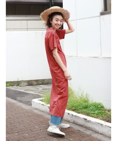 Ungrid(アングリッド)の「ネックカットスリットワンピース(ワンピース・レディース・オフホワイト/ブルー/ブラック/レッド・FREE)」の5枚目の写真