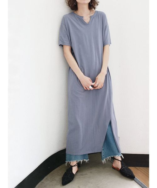 Ungrid(アングリッド)の「ネックカットスリットワンピース(ワンピース・レディース・オフホワイト/ブルー/ブラック/レッド・FREE)」の6枚目の写真