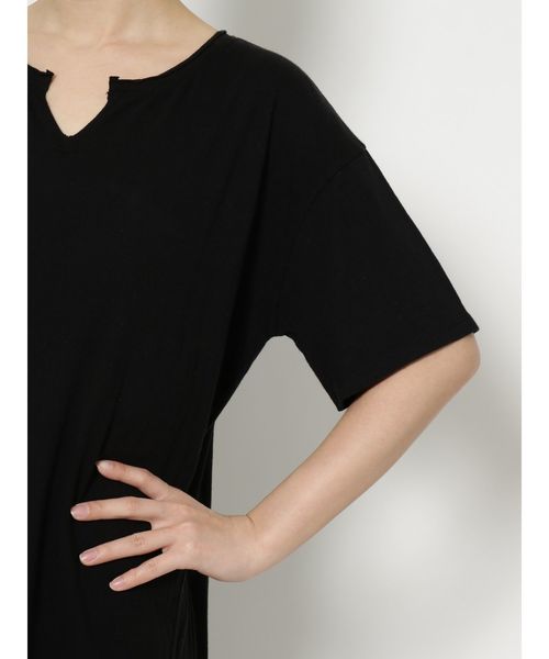 Ungrid(アングリッド)の「ネックカットスリットワンピース(ワンピース・レディース・オフホワイト/ブルー/ブラック/レッド・FREE)」の12枚目の写真