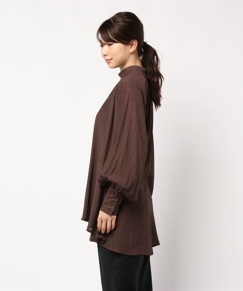 DouDou（ドゥドゥ）の「ハイネックボリュームBL（シャツ/ブラウス・レディース・ベージュ/ブラウン・FREE）」の4枚目の写真