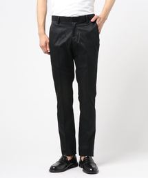 REGIEVO�i���W�G�{�j�́u�^�C�g�ŃX�����ȃh���X�p���c�i�X���b�N�X�j�v