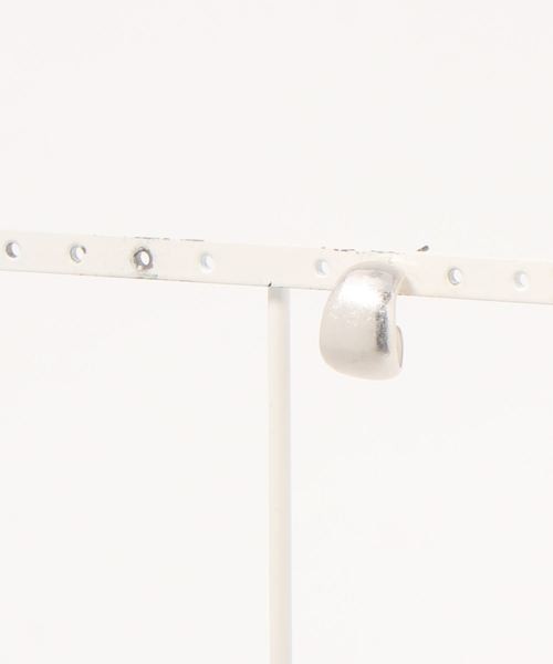 flower（フラワー）の「カービーフープピアス（ピアス（片耳用）・レディース・シルバー/ゴールド・FREE）」の5枚目の写真