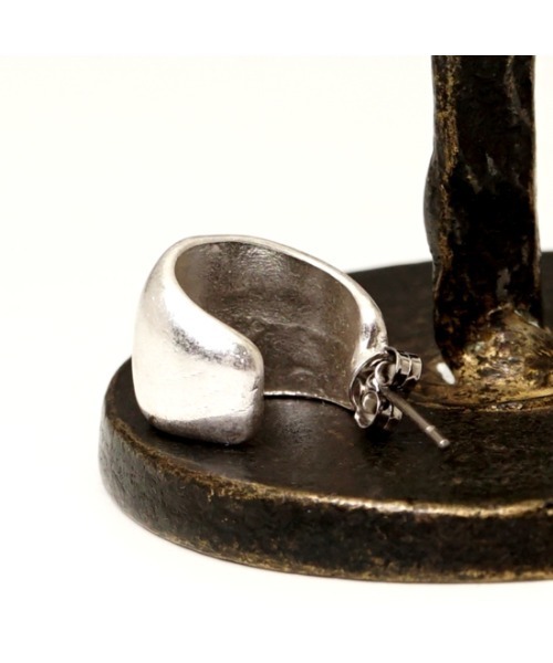 flower（フラワー）の「カービーフープピアス（ピアス（片耳用）・レディース・シルバー/ゴールド・FREE）」の8枚目の写真