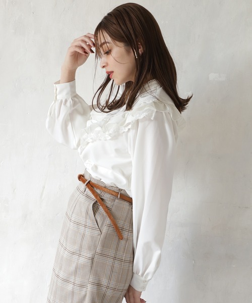 one after another NICE CLAUP(ワンアフターアナザーナイスクラップ)の「プチハイネックフリルブラウス(シャツ/ブラウス・レディース・アイボリー/ブラウン/モカ・FREE)」の7枚目の写真