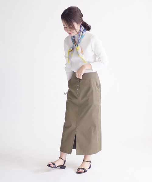 SHIPS(シップス)の「ハイネックカットオフリブニット◇(ニット/セーター・レディース・オフホワイト/ベージュ/ネイビー/ピンク・ONE SIZE)」の9枚目の写真
