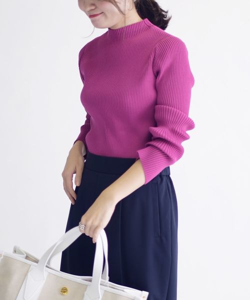 SHIPS(シップス)の「ハイネックカットオフリブニット◇(ニット/セーター・レディース・オフホワイト/ベージュ/ネイビー/ピンク・ONE SIZE)」の19枚目の写真