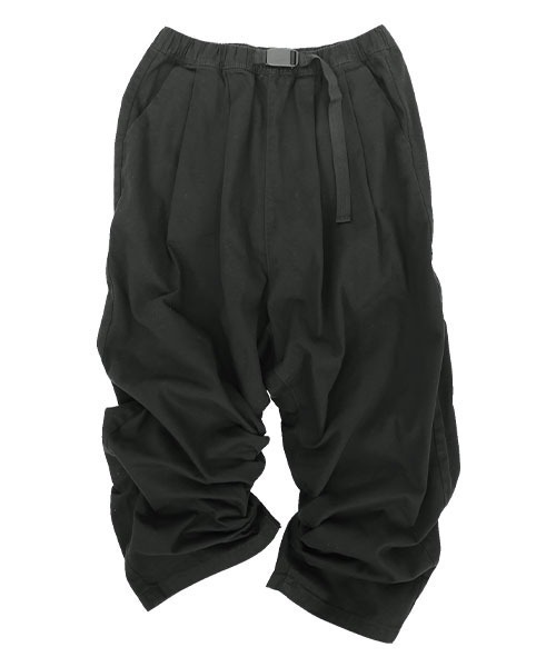 and it_（アンドイット）の「ワンタッチベルトイージーバルーンパンツ（その他パンツ・レディース・ブラック/ベージュ/カーキ・L/LL/3L/4L/M）」の4枚目の写真