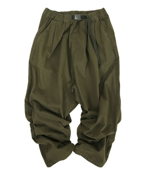 and it_（アンドイット）の「ワンタッチベルトイージーバルーンパンツ（その他パンツ・レディース・ブラック/ベージュ/カーキ・L/LL/3L/4L/M）」の6枚目の写真