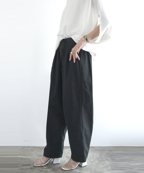 and it_（アンドイット）の「ワンタッチベルトイージーバルーンパンツ（その他パンツ・レディース・ブラック/ベージュ/カーキ・L/LL/3L/4L/M）」の20枚目の写真