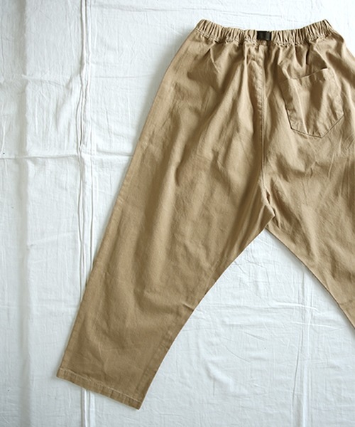 and it_（アンドイット）の「ワンタッチベルトイージーバルーンパンツ（その他パンツ・レディース・ブラック/ベージュ/カーキ・L/LL/3L/4L/M）」の8枚目の写真