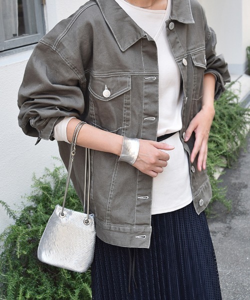 モードスタイル メタリックショルダーバッグ womans-silver-metallic-bag-