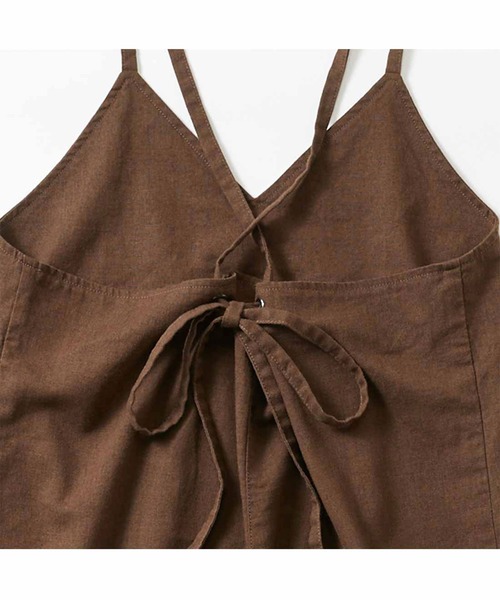 IEDIT(イディット)の「IEDIT リネン混素材で上質にこなれるロング丈キャミワンピース(ワンピース・レディース・ブラウン/ベージュ・SMALL/MEDIUM/LARGE/X-LARGE/XX-LARGE/XXX-LARGE)」の4枚目の写真