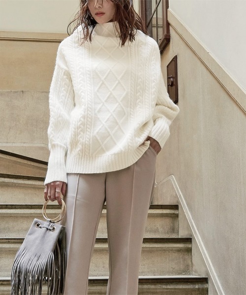 UR'S(ユアーズ)の「ケーブル編ボトルネックニットプルオーバー(ニット/セーター・レディース・ブラウン/オフホワイト/ライトベージュ/グレイッシュベージュ/ライトグレー・L/S/M)」の9枚目の写真