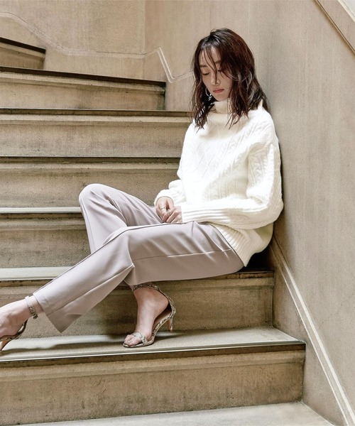 UR'S(ユアーズ)の「ケーブル編ボトルネックニットプルオーバー(ニット/セーター・レディース・ブラウン/オフホワイト/ライトベージュ/グレイッシュベージュ/ライトグレー・L/S/M)」の11枚目の写真